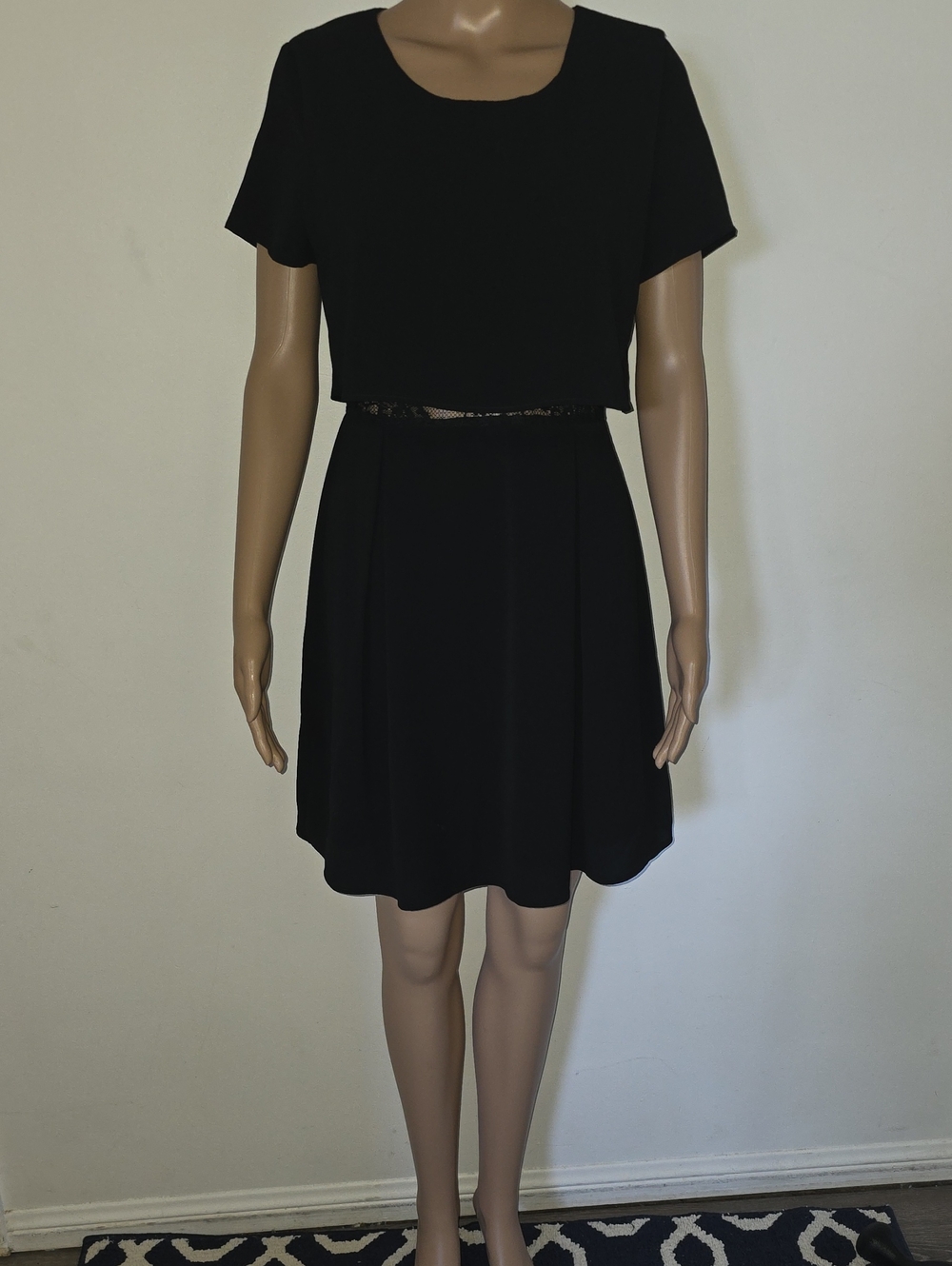 Soprano Simple Lace Black Short Sleeve Skater Dress Size M